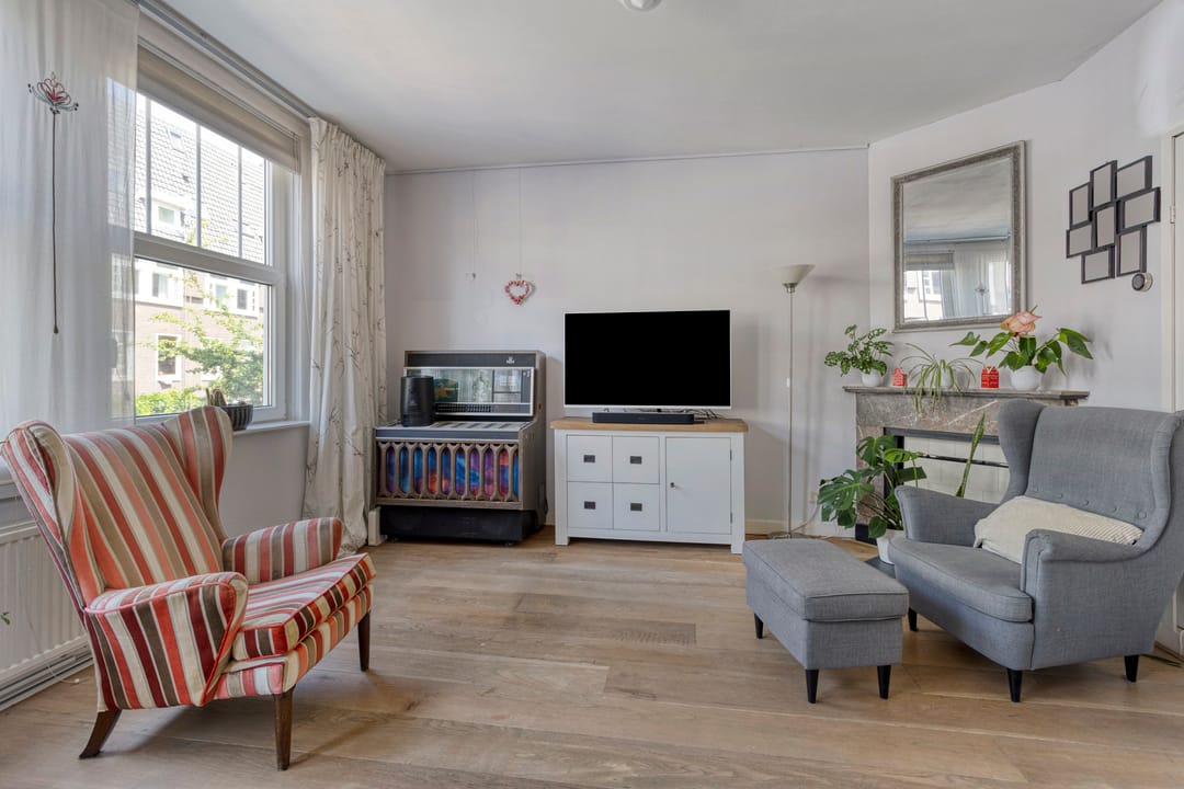 Foto 13 van Woubruggestraat 15-1