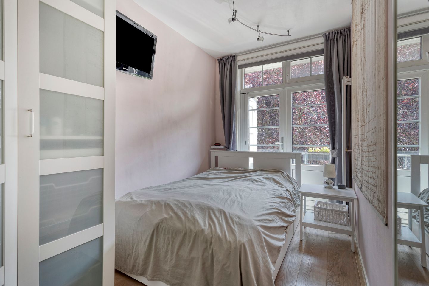 Foto 19 van Woubruggestraat 15-1