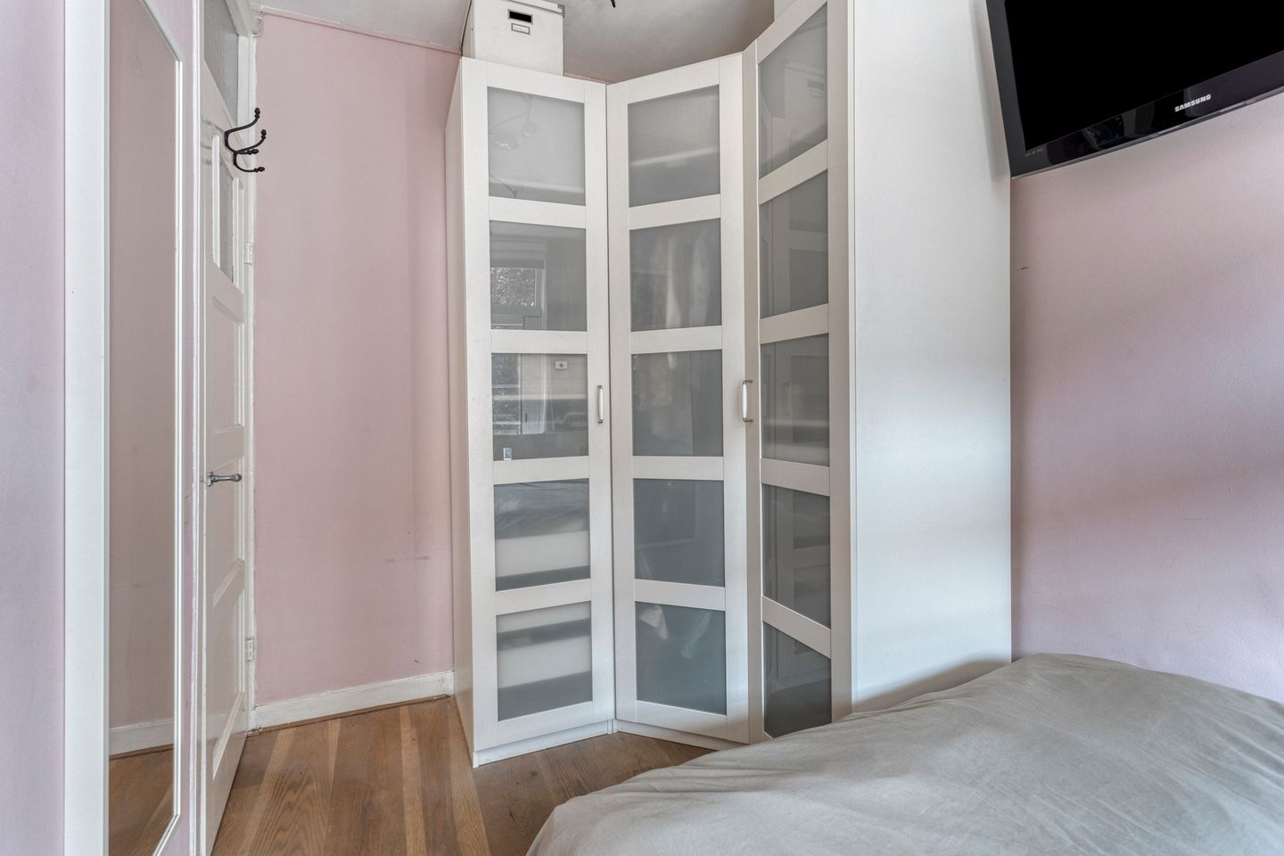 Foto 20 van Woubruggestraat 15-1