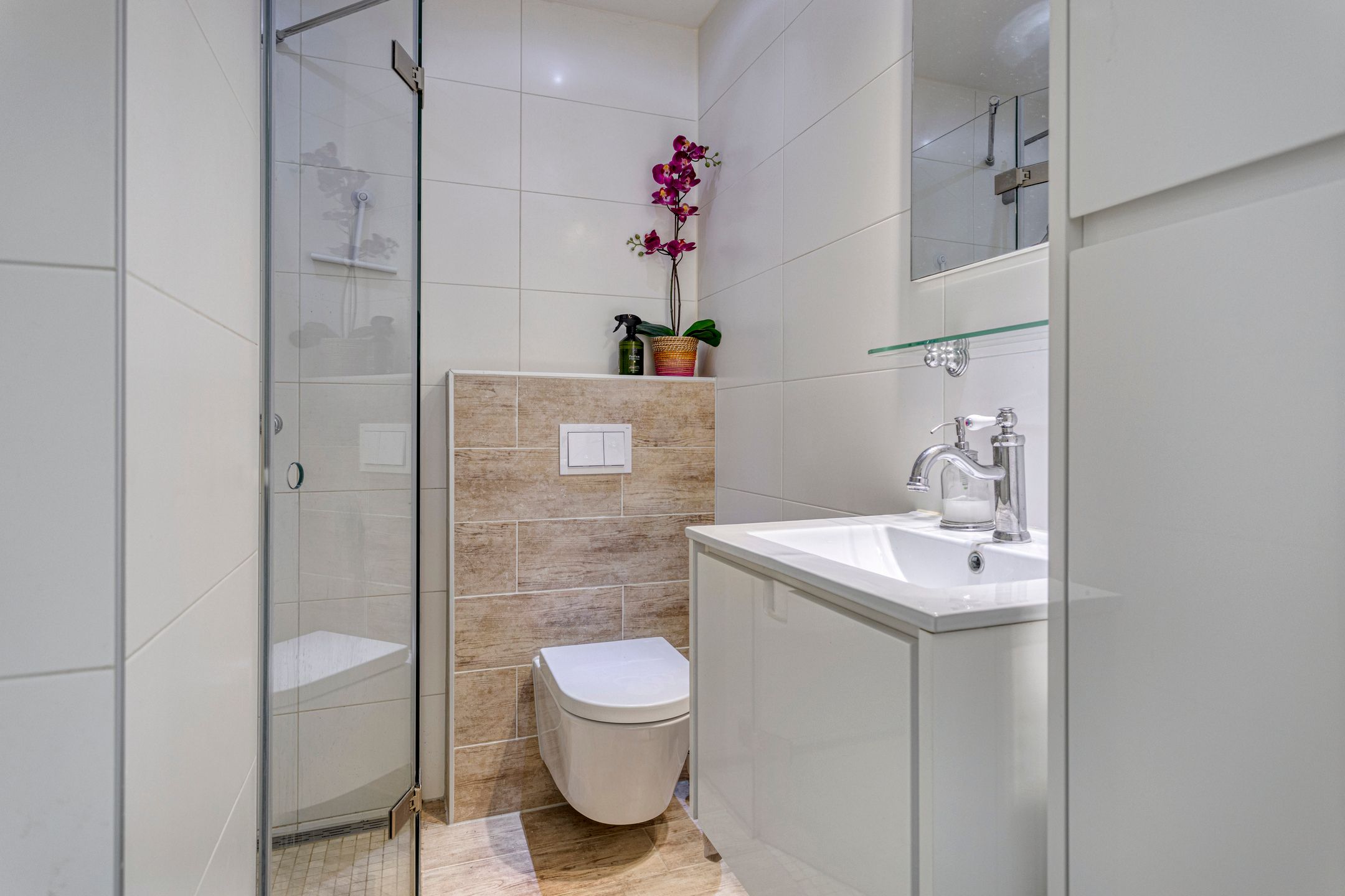 Foto 21 van Woubruggestraat 15-1