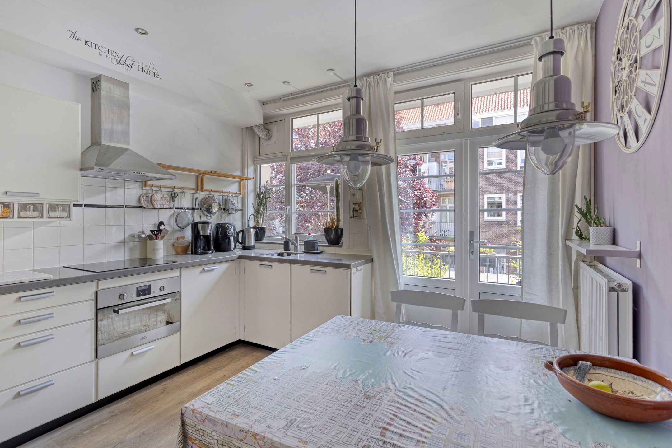 Foto 3 van Woubruggestraat 15-1