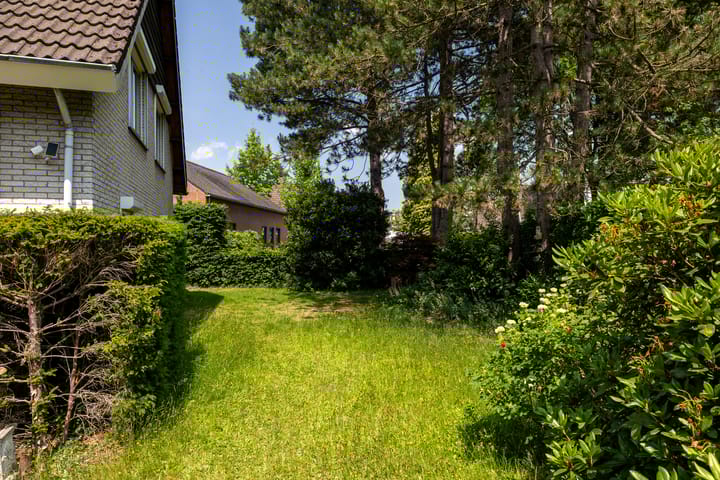 Foto 17 van Jacqueline de Grezlaan 15