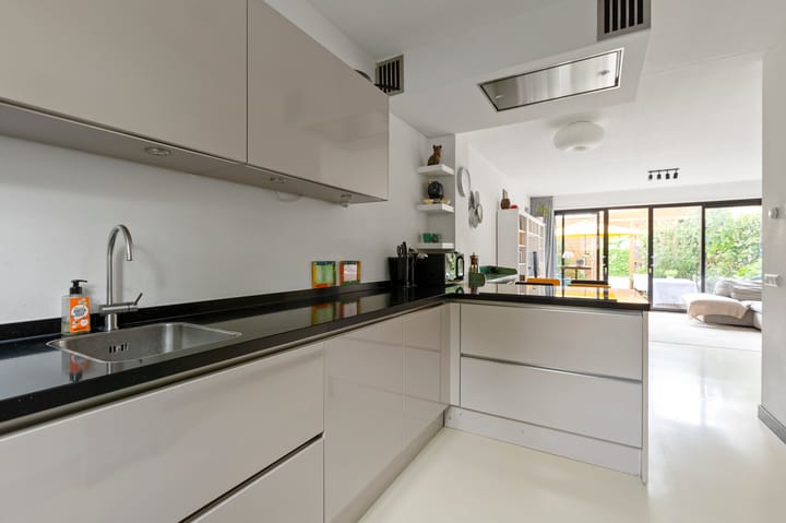 Foto 17 van Peter Martensstraat 70