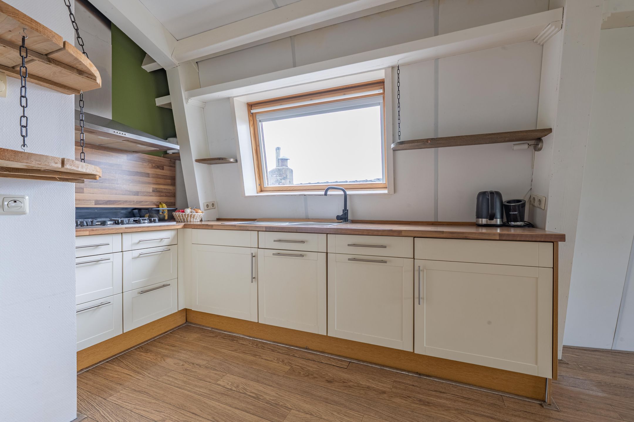 Photo 15 of Plein 16-B