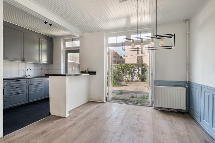 Photo 11 of Rubensstraat 42