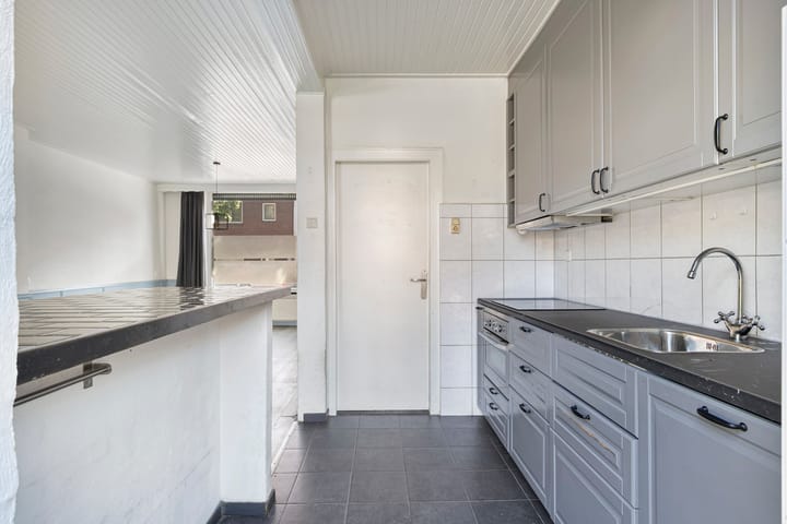 Photo 13 of Rubensstraat 42