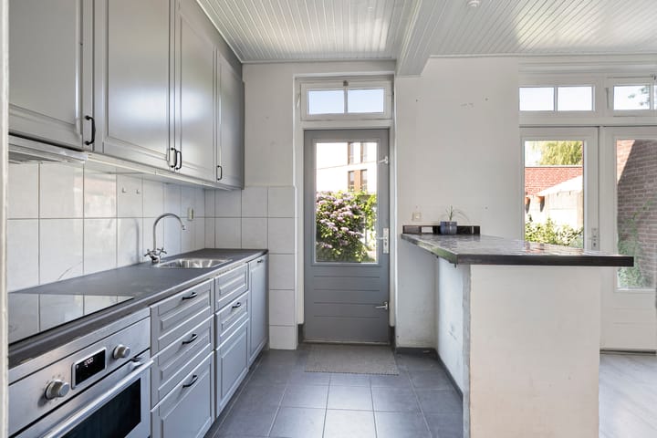 Photo 14 of Rubensstraat 42