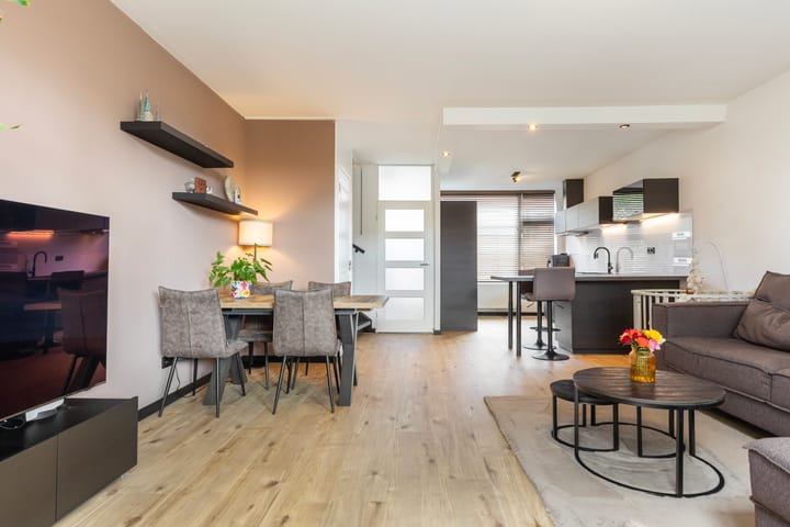 Foto 11 van Schrijnwerkershorst 201