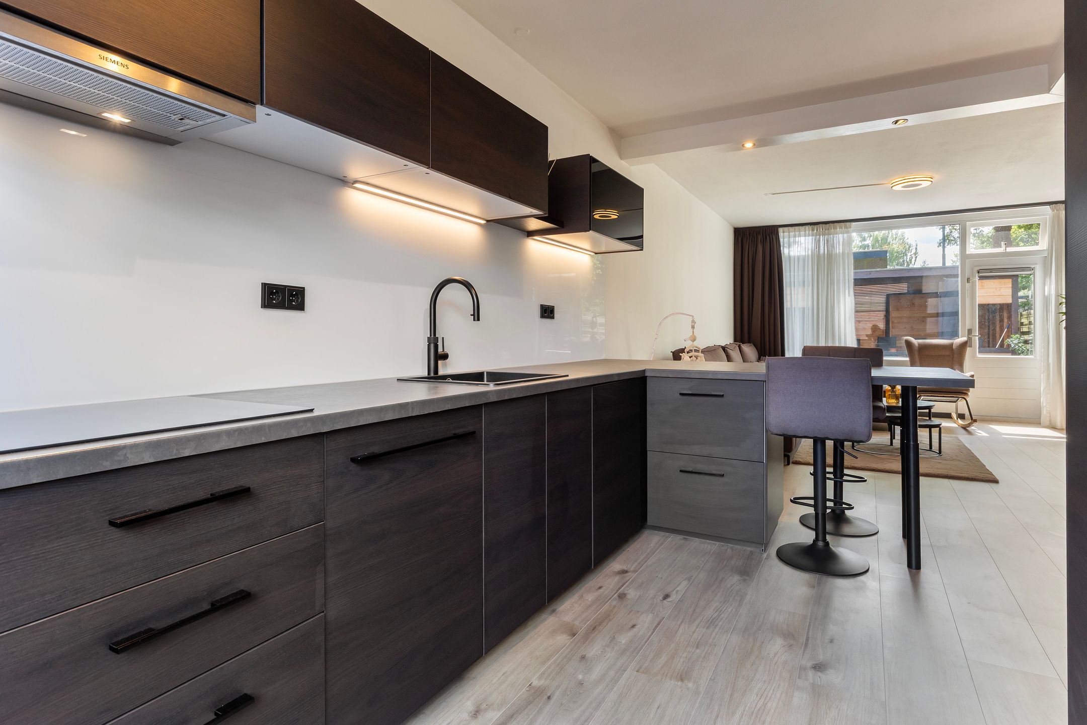 Foto 15 van Schrijnwerkershorst 201