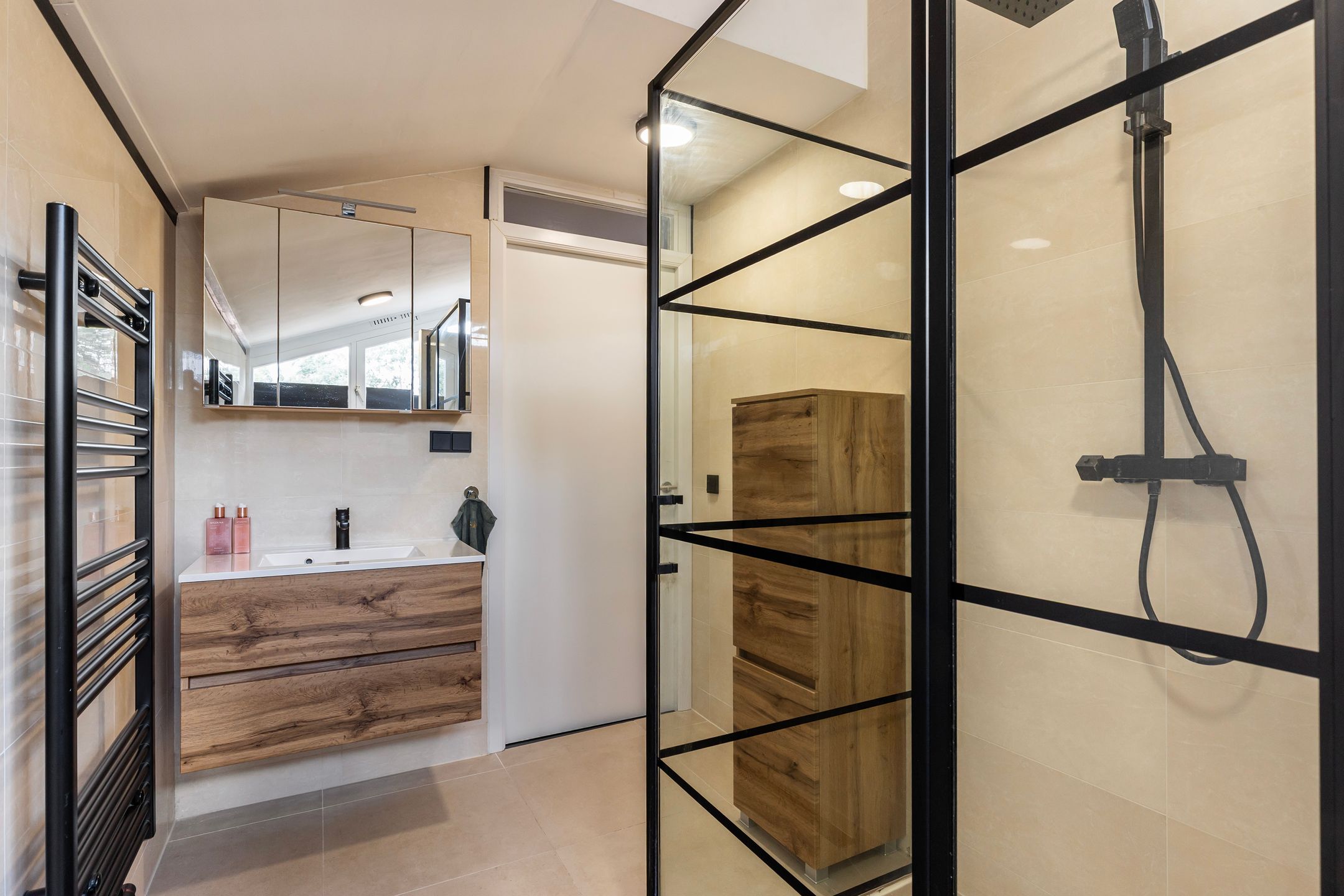 Foto 24 van Schrijnwerkershorst 201