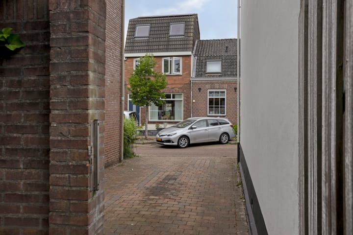 Foto 36 van Bloemstraat 16