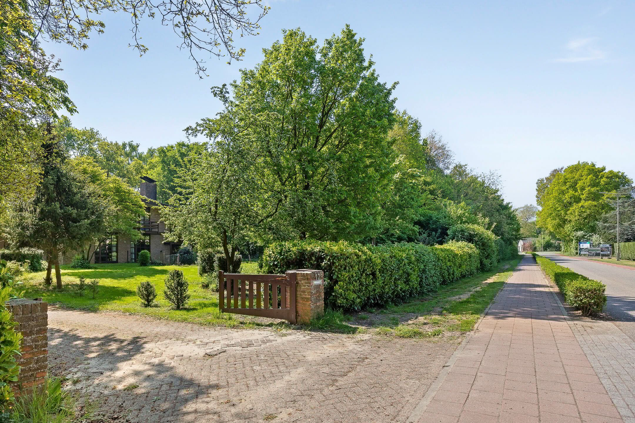 Foto 3 van Emmabaan 12-A