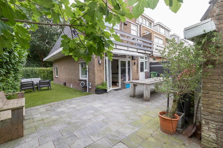 Photo 8 of Bos en Vaartlaan 10