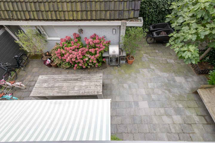 Photo 32 of Bos en Vaartlaan 10