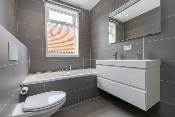 Photo 34 of Bos en Vaartlaan 10