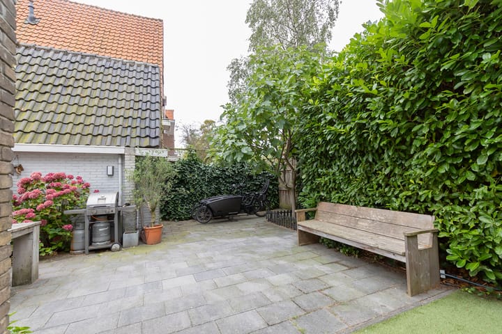 Photo 45 of Bos en Vaartlaan 10