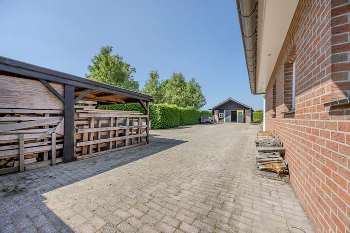 Foto 39 van Middenpeelweg 4