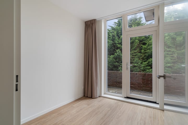 Foto 12 van Laan van Meerdervoort 631