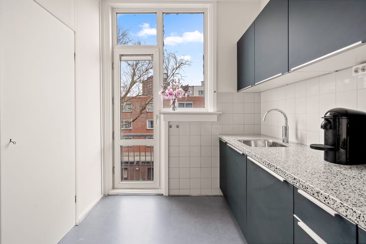 Foto 19 van Willem Buytewechstraat 123-A02