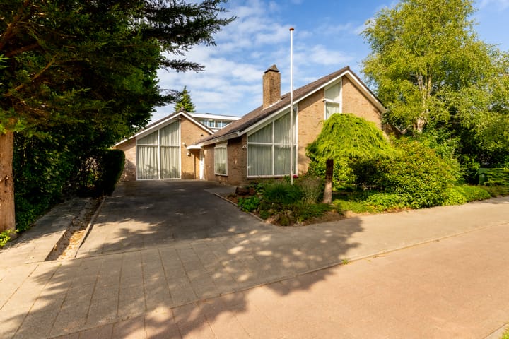 Foto 1 van van Veenweg 65