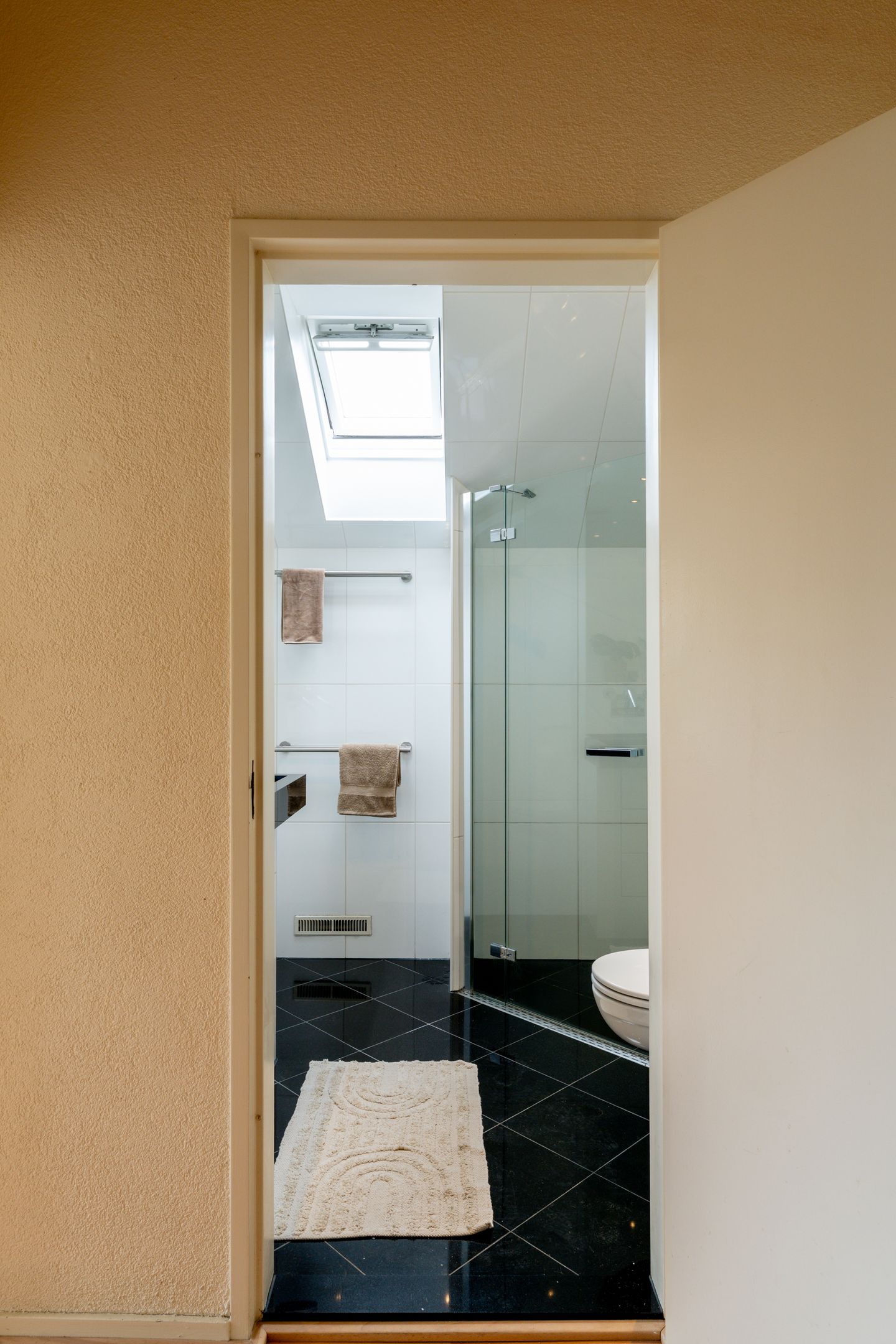 Foto 35 van van Veenweg 65