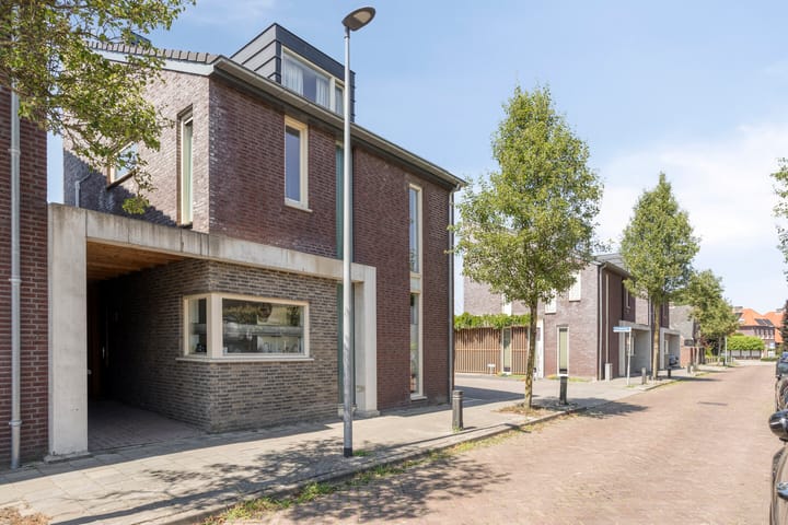 Foto 5 van Unastraat 57