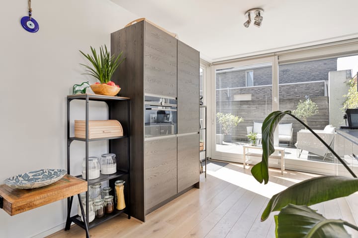 Foto 16 van Unastraat 57