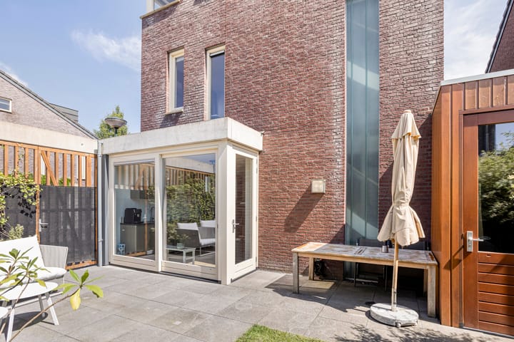 Foto 27 van Unastraat 57