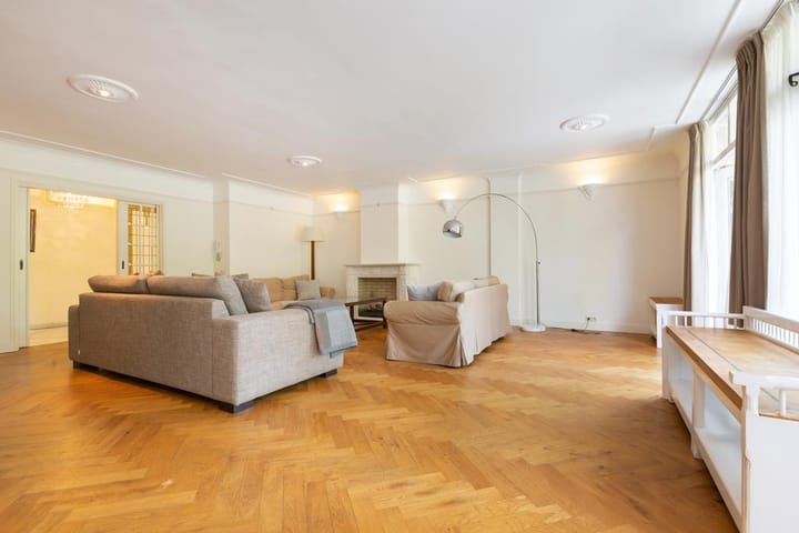 Photo 5 of Riouwstraat 62-B