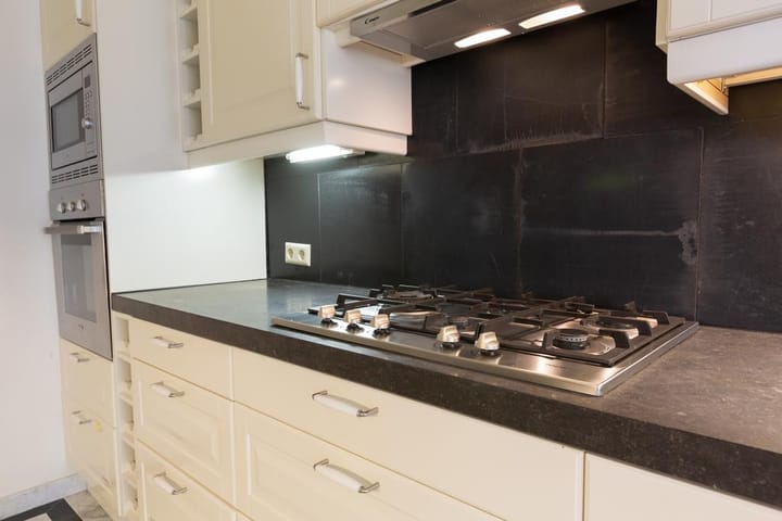 Photo 15 of Riouwstraat 62-B