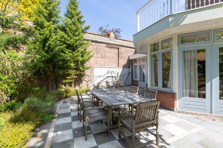 Photo 23 of Riouwstraat 62-B