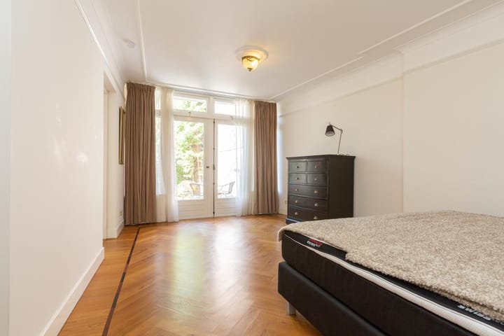 Photo 31 of Riouwstraat 62-B