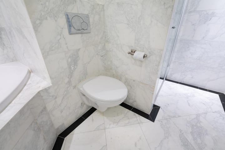 Photo 35 of Riouwstraat 62-B