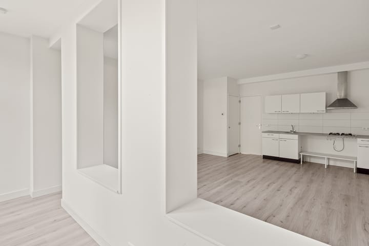 Photo 9 of Willem van Hillegaersbergstraat 37-A