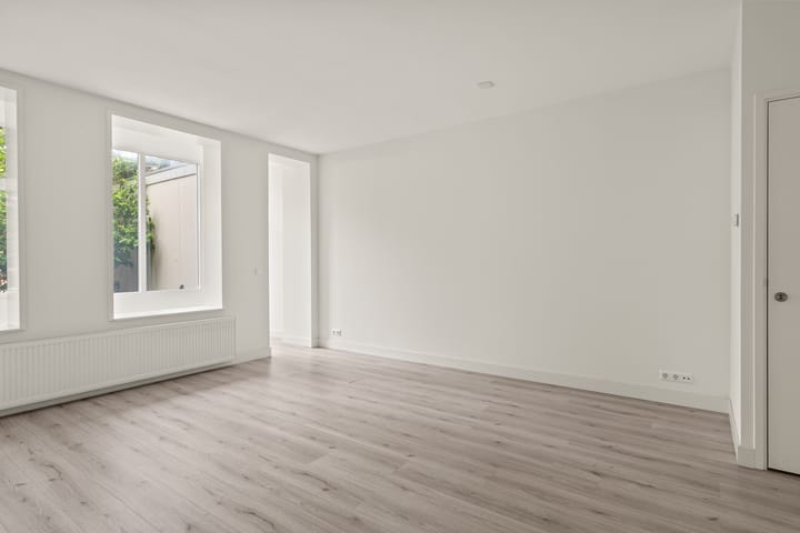 Photo 15 of Willem van Hillegaersbergstraat 37-A