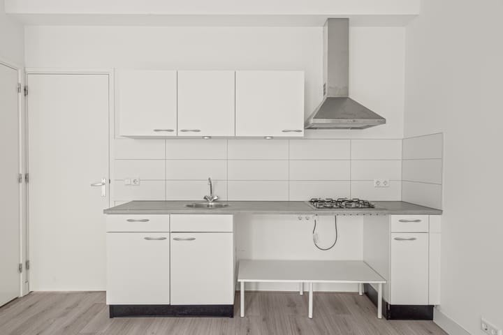 Photo 22 of Willem van Hillegaersbergstraat 37-A