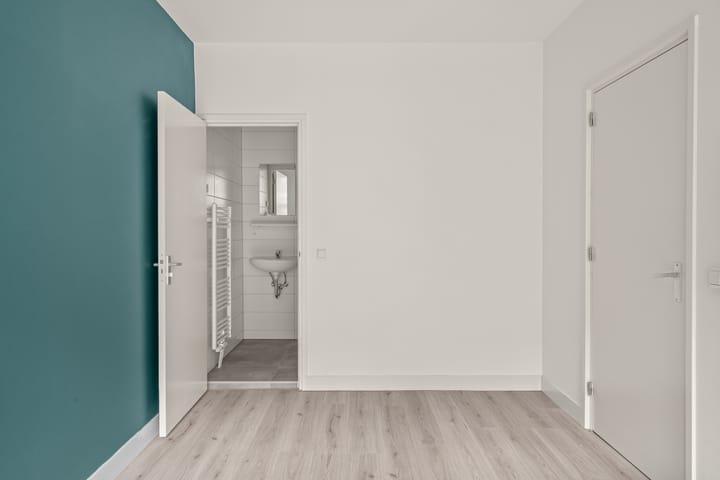 Photo 27 of Willem van Hillegaersbergstraat 37-A