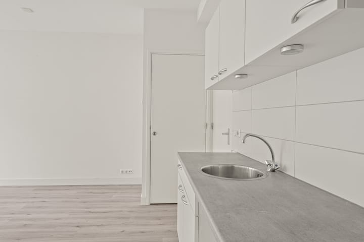 Photo 14 of Willem van Hillegaersbergstraat 37-A