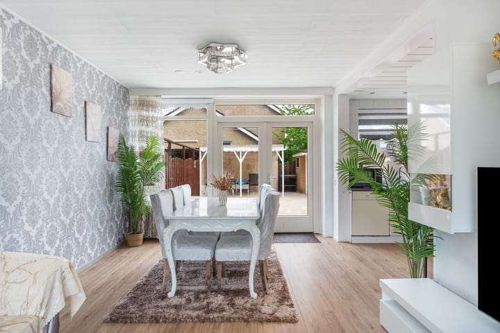 Foto 12 van Van der Helstplein 12