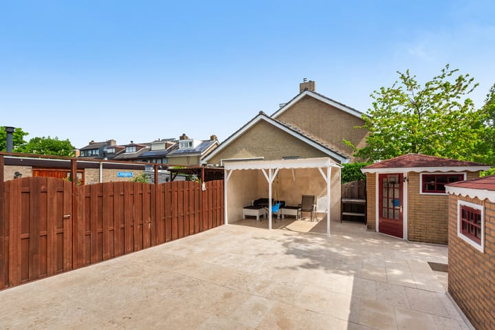 Foto 16 van Van der Helstplein 12