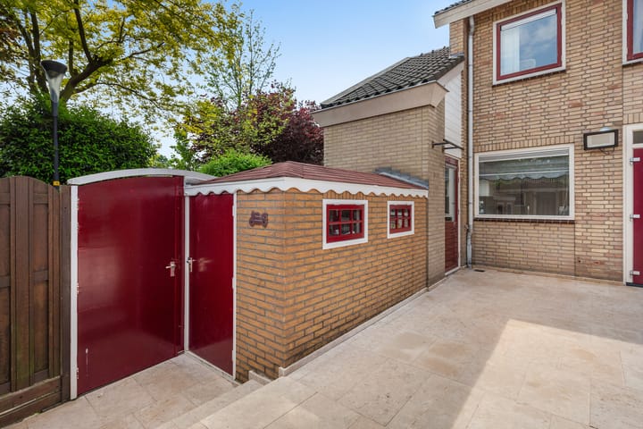 Foto 18 van Van der Helstplein 12