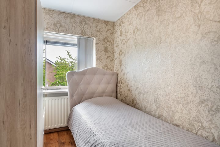 Foto 32 van Van der Helstplein 12