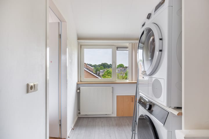 Foto 36 van Van der Helstplein 12