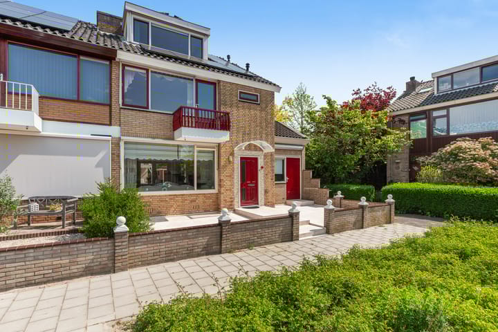 Foto 44 van Van der Helstplein 12