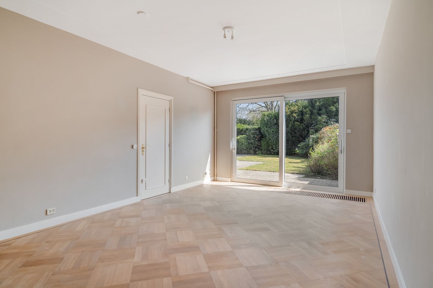 Foto 14 van Nassaulaan 9