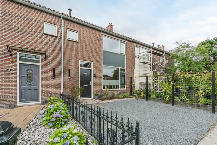 Foto 37 van van Goghstraat 10