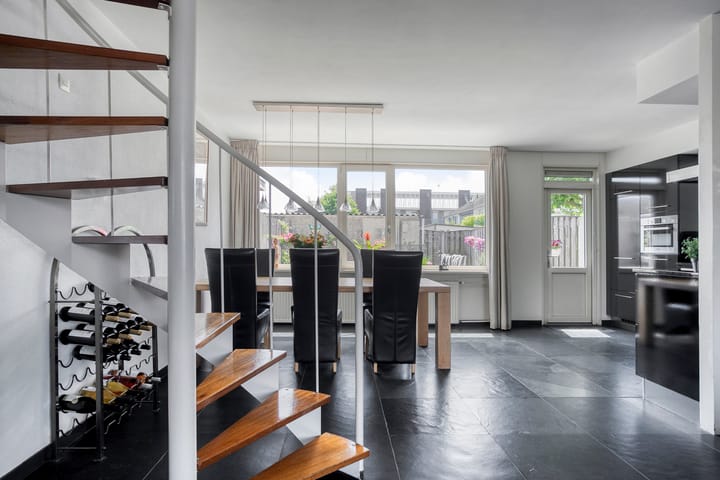 Photo 12 of Harmoniestraat 79