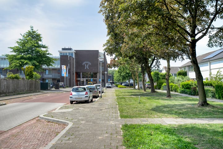 Photo 35 of Harmoniestraat 79