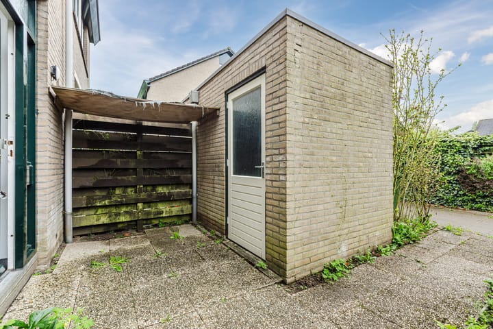 Foto 35 van Hoogvliethof 17