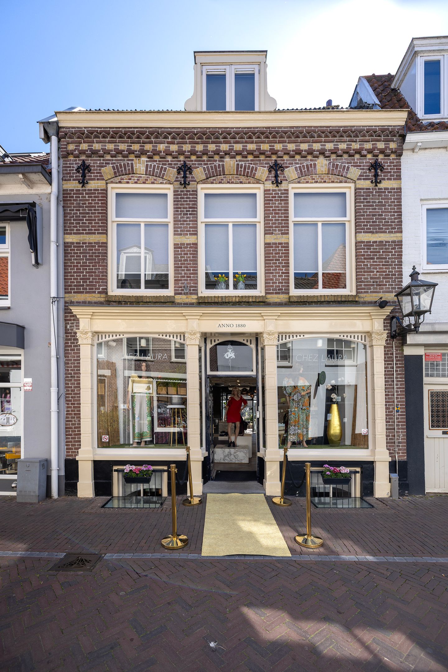 View photo 4 of Hondegatstraat 12